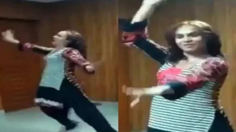 In Pakistan, the government officer crossed the limit, instead of giving ration, she made the eunuch dance in the government office