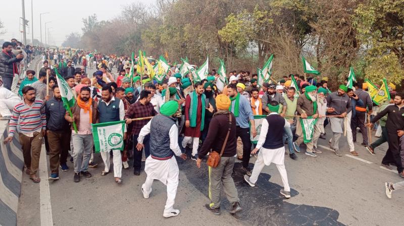 Farmer protest 2024 : Farmers march to Delhi continues, clash broke out between police and farmers 