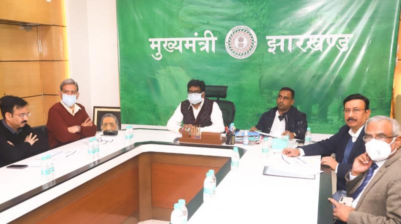 Chief Minister Hemant reviews preparations to control the increasing spread of new variant BF7 of Kovid-19