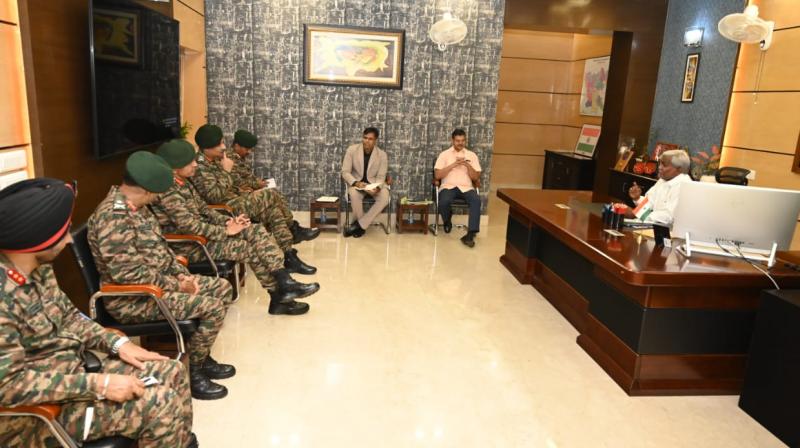 CM Champai Soren Meet the General Officer of the Indian Army news in hindi