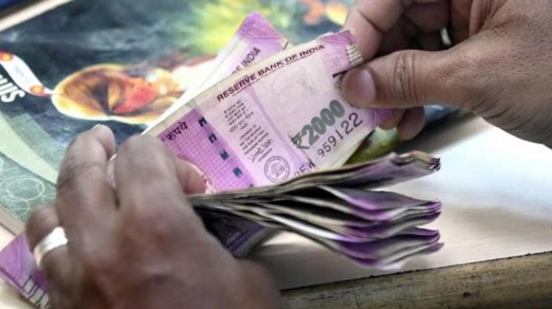 If you still have Rs 2,000 notes then exchange them in these ways