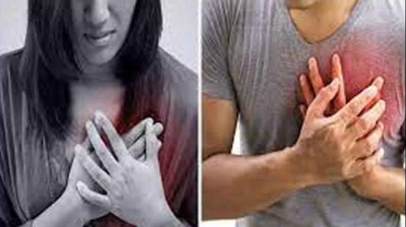 Women and men see different symptoms before sudden cardiac arrest: Study