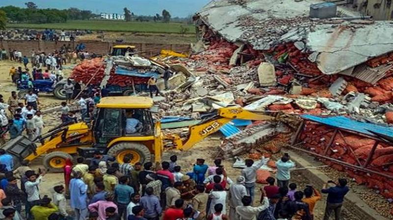 Collapsed cold storage roof: death toll rises to 14 in the incident