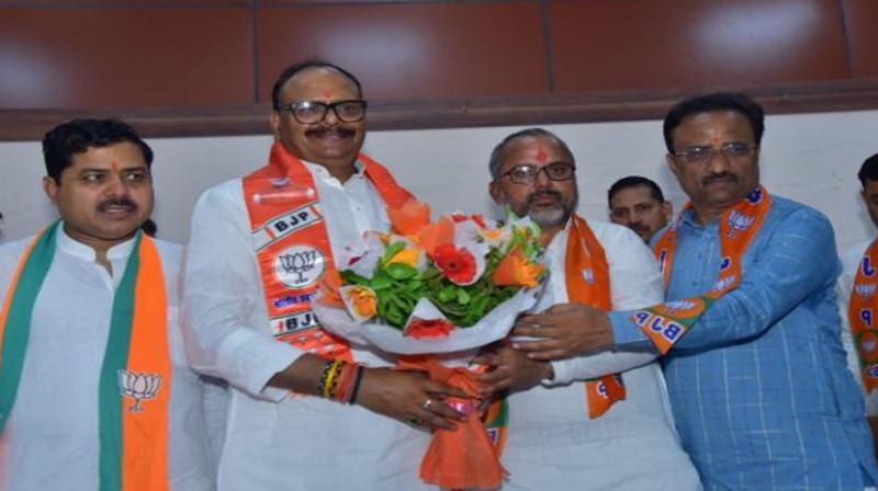 UP: Former SP state secretary joins BJP along with his supporters