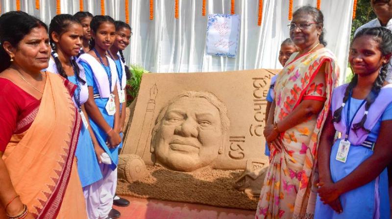 Murmu gets emotional after visiting her school in Bhubaneswar