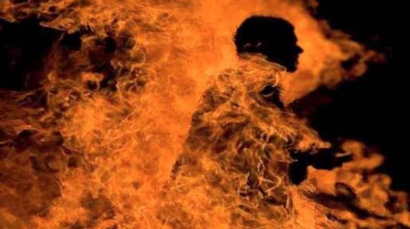 Delhi: Youth tries to set himself on fire, five family members get scorched in rescue