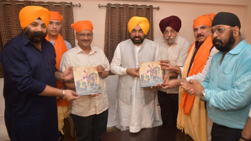 Delhi and Punjab CM Teka Matha in Takht Sahib