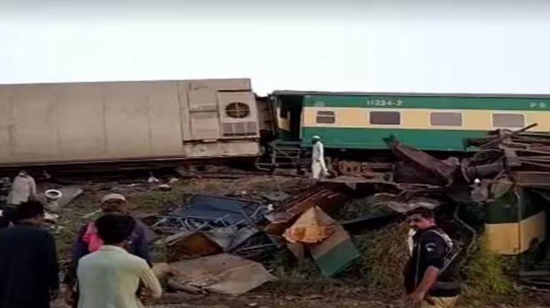 Two killed, nine injured in train blast in Pakistan's Punjab (सांकेतिक फोटो)