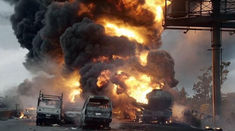 Nigeria: A massive fire broke out in a fuel depot in Benin