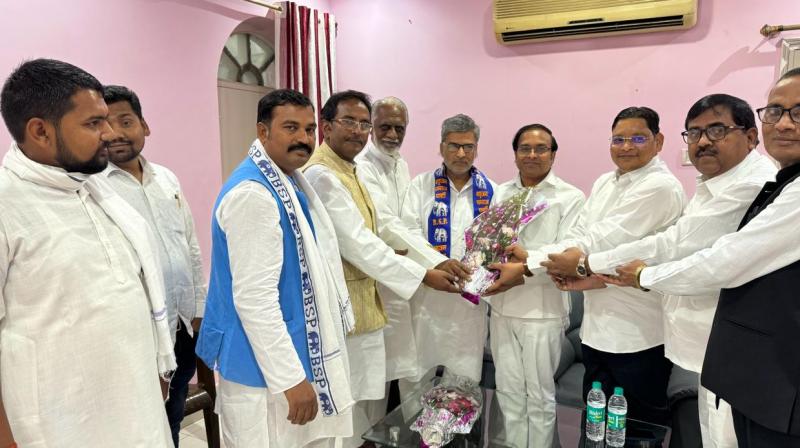 Bihar Politics News: Former MP Arun Kumar joins BSP
