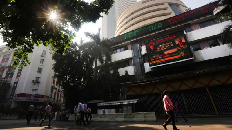 All-round decline in stock market, Sensex falls by 826 points