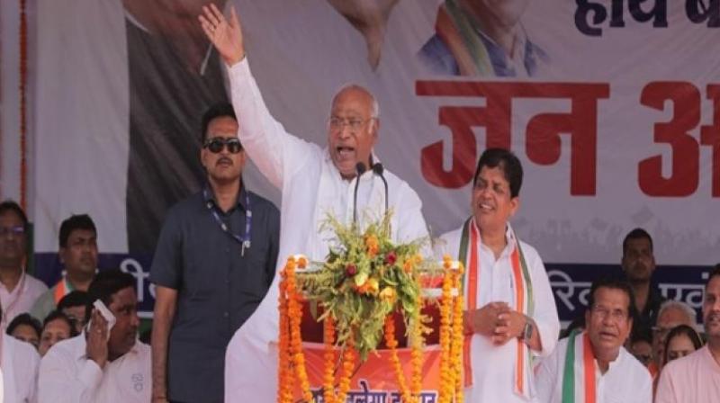 Political controversy erupted over Kharge statement news in hindi