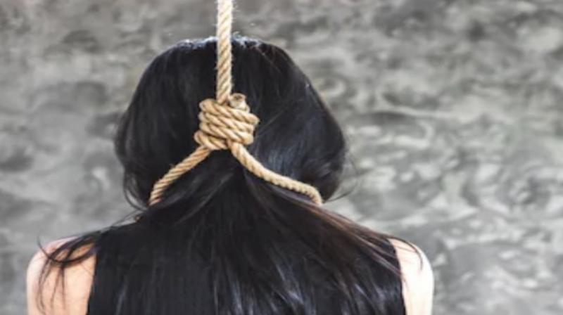 Woman hanged under suspicious circumstances