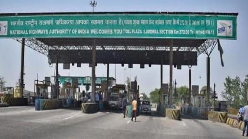Farmers of Punjab made Ladowal toll plaza free news in hindi