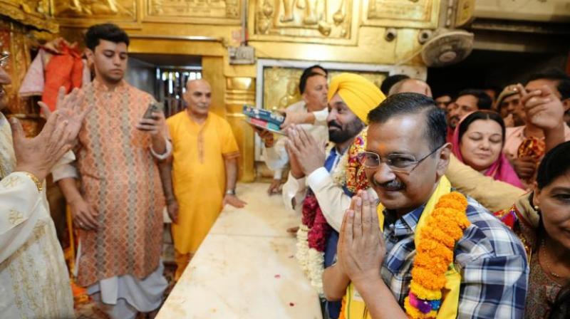 Delhi CM Kejriwal and Bhagwant Mann worshiped at Hanuman temple news