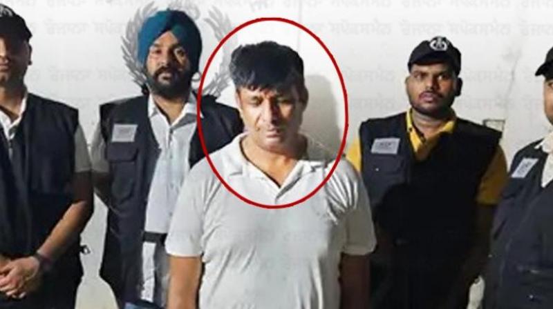 Fugitive smuggler of Haryana arrested from Chandigarh news in hindi