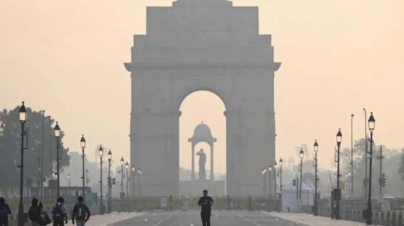 Delhi recorded a minimum temperature of 7.6 degree Celsius.