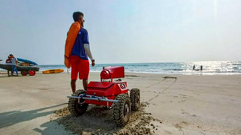 Goa: AI-powered robot to save lives of tourists on beaches( फोटो साभार PTI)