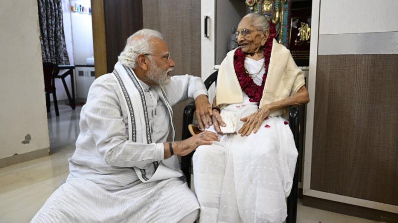 Ahmedabad: Prime Minister Modi's mother hospitalized