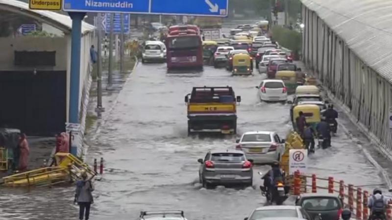 Rain in Delhi, elderly man dies drowning in underpass news in hindi