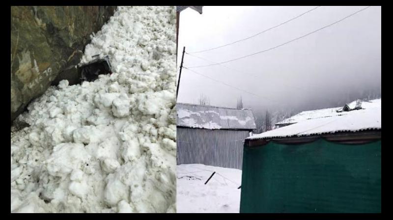 Two cars stuck in snow storm in Jammu and Kashmir, Srinagar-Leh highway closed