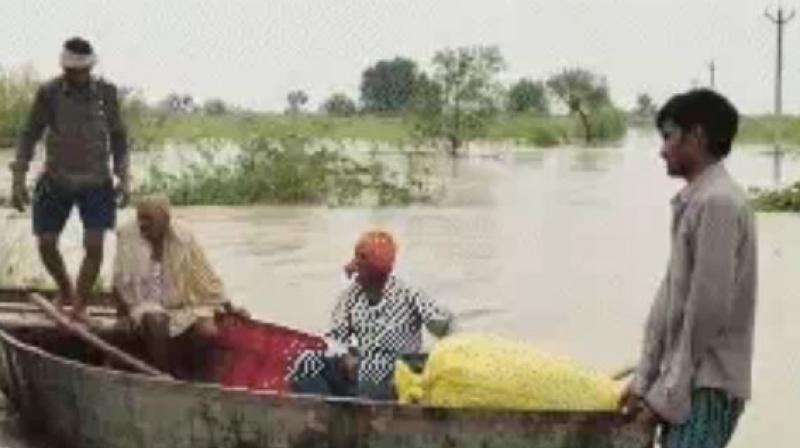  Weather Update: Flood in 21 districts of UP, 4 deaths, 25 thousand people homeless; Ganga is in spate in Bihar