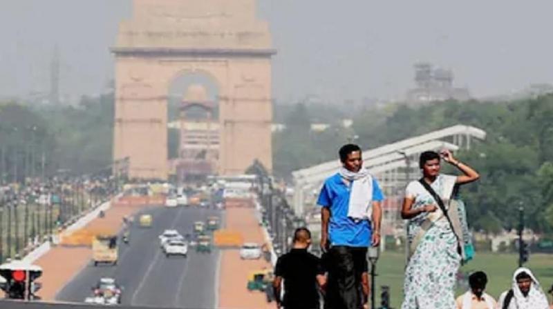 Delhi Weather News: Sultry morning in Delhi, minimum temperature 27.2 degrees Celsius