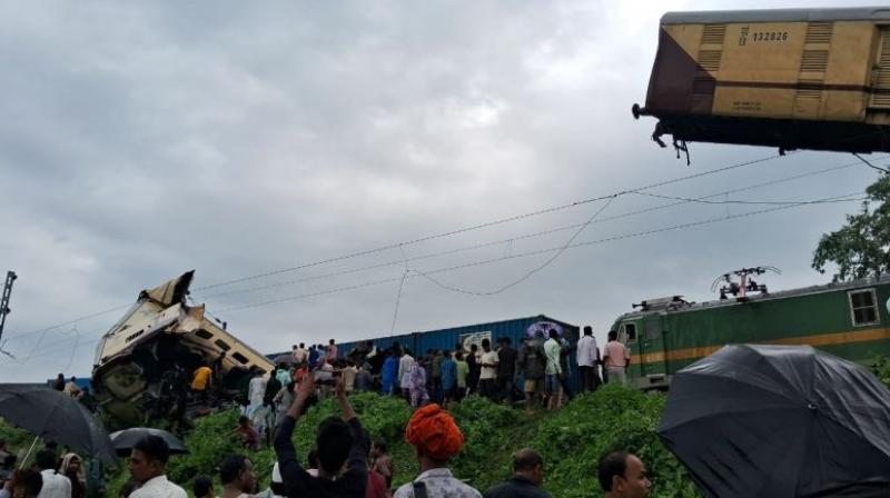 PM Modi reaction on Kanchenjunga Express accident news in hindi