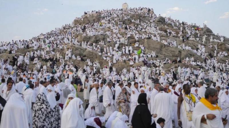 4 pilgrims who went to perform Hajj died news in hindi