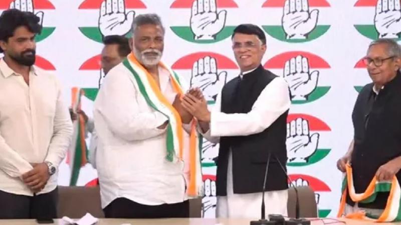 Pappu Yadav joins Congress, 'Jan Adhikar Party' merges with Congress news in hindi
