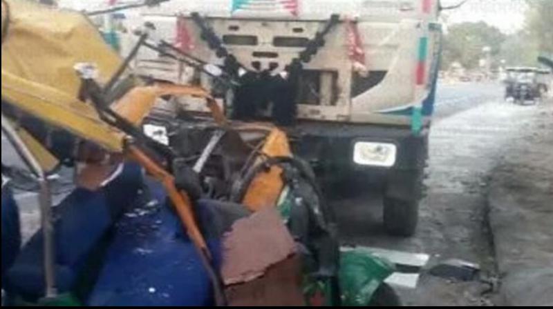  Madhya Pradesh News At least five die after truck collides with tempo in Chitrakoot News In Hindi
