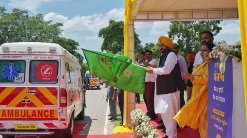 Chandigarh News: Chief Minister Bhagwant Singh Mann flagged off 58 hi-tech ambulances