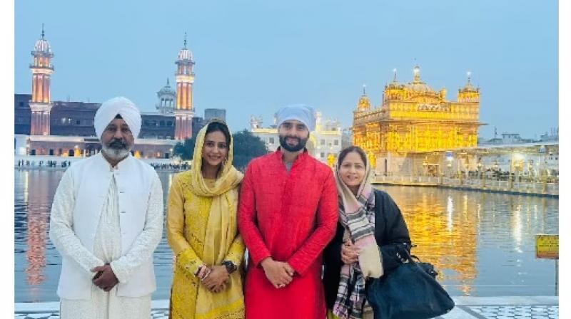 Rakulpreet Singh paid obeisance at Sri Darbar Sahib with her husband Jackie