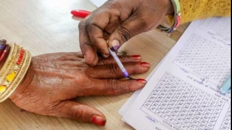 UP Lok Sabha Election 2024 24.31 percent voting till 11 am on eight seats in UP bjp samajwadi party congress
