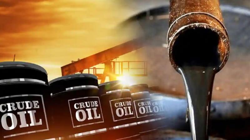 Crude oil futures decline due to weak spot demand