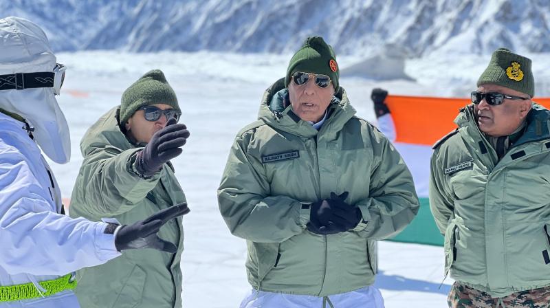 Defense Minister Rajnath Singh reached Siachen Glacier news in hindi