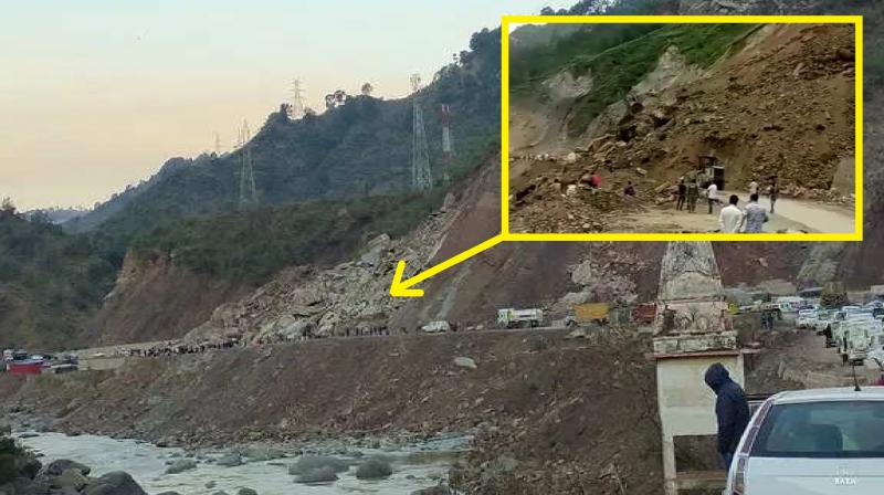 Jammu Srinagar National Highway landslide news in hindi