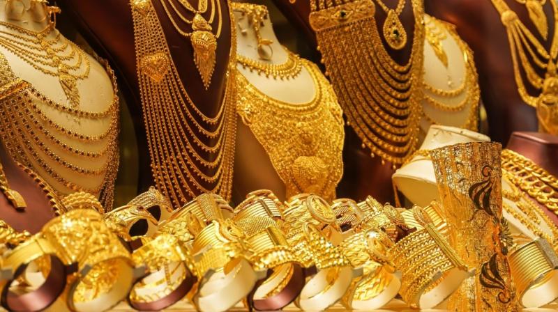 Gold prices fall, know what is the latest price in your city news in hindi