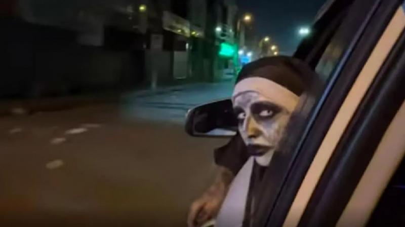 Viral Vedio: 'Ghost' of 'The Nun' seen on the streets of Delhi, people's senses blown away!