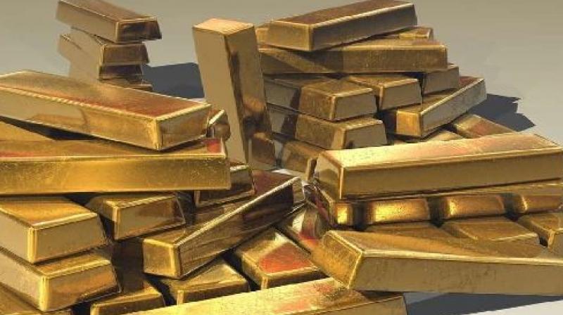Gold biscuits worth Rs 4.5 cr seized from international bus in Bengal(सांकेतिक फोटो)
