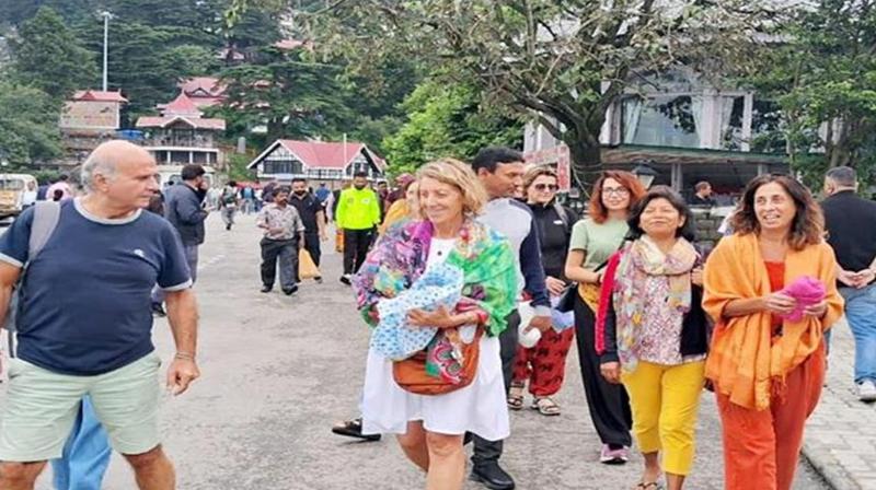 Foreign tourists reached Shimla claim: Himachal is safe, people can come here to visit