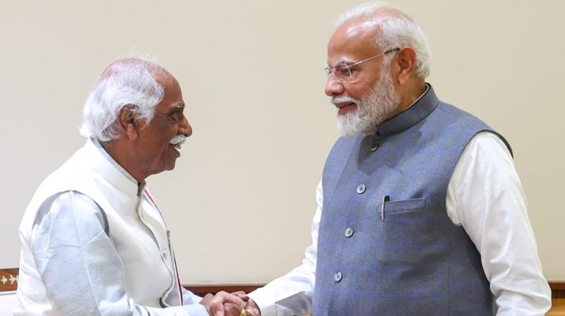 Haryana Governor Bandaru Dattatreya meets PM Modi in Delhi news in hindi