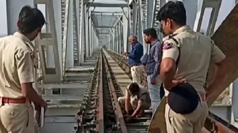 ATS-SOG will investigate the blast on Udaipur-Ahmedabad track