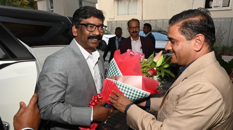 Chief Minister Hemant Soren arrived in Odisha to watch the final match of the 15th Hockey World Cup