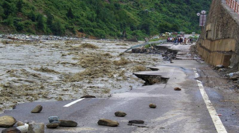 Mandi-Pandoh section of Chandigarh-Manali highway partially opened news in hindi