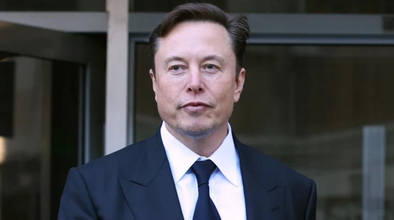 Elon Musk's announcement regarding Twitter Blue Tick