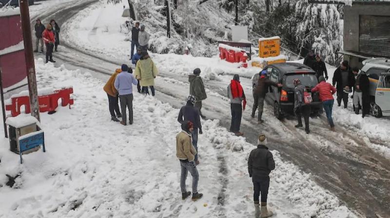 Air services restored in Kashmir, Srinagar-Jammu National Highway still closed