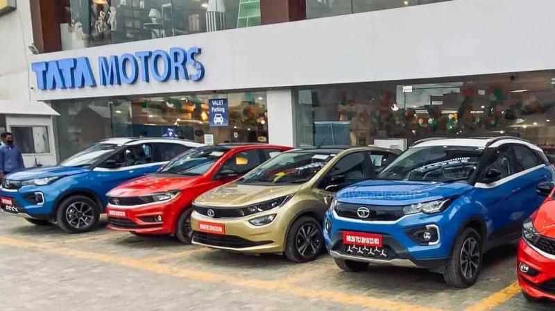 Tata Motors recovers from losses, earns Rs 3,043 crore profit in Q3