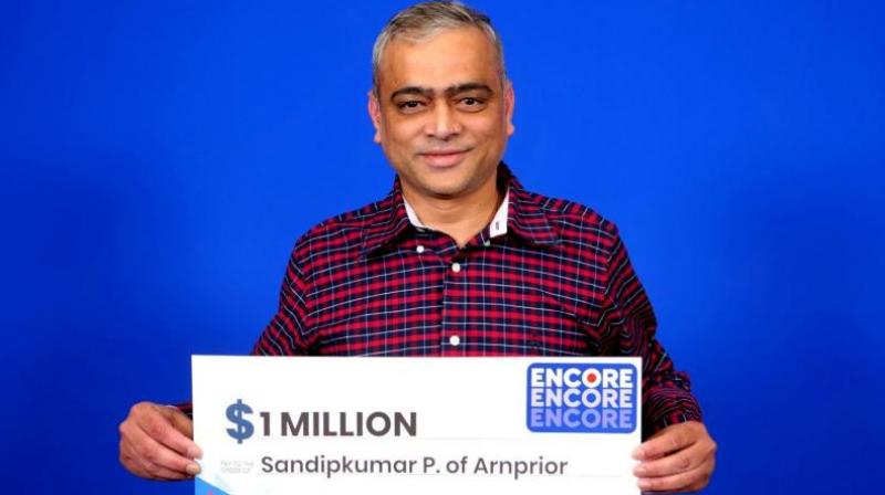 Indian man wins lottery worth more than Rs 6.13 crore in Canada News In Hindi