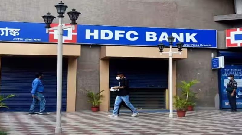 HDFC Bank's loan to customers increased by 17 percent to Rs 16 lakh crore
